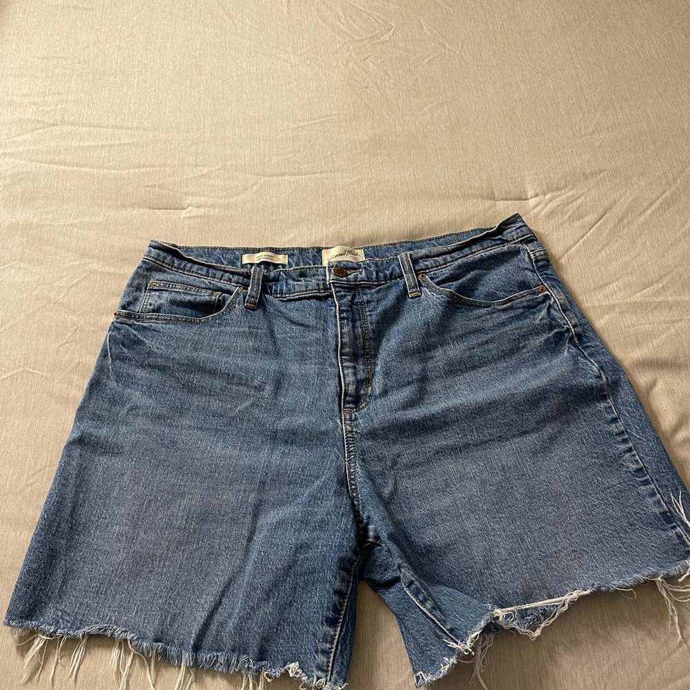 Frayed Hem Blue Jean Shorts